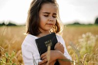 Teaching Our Kids to Pray